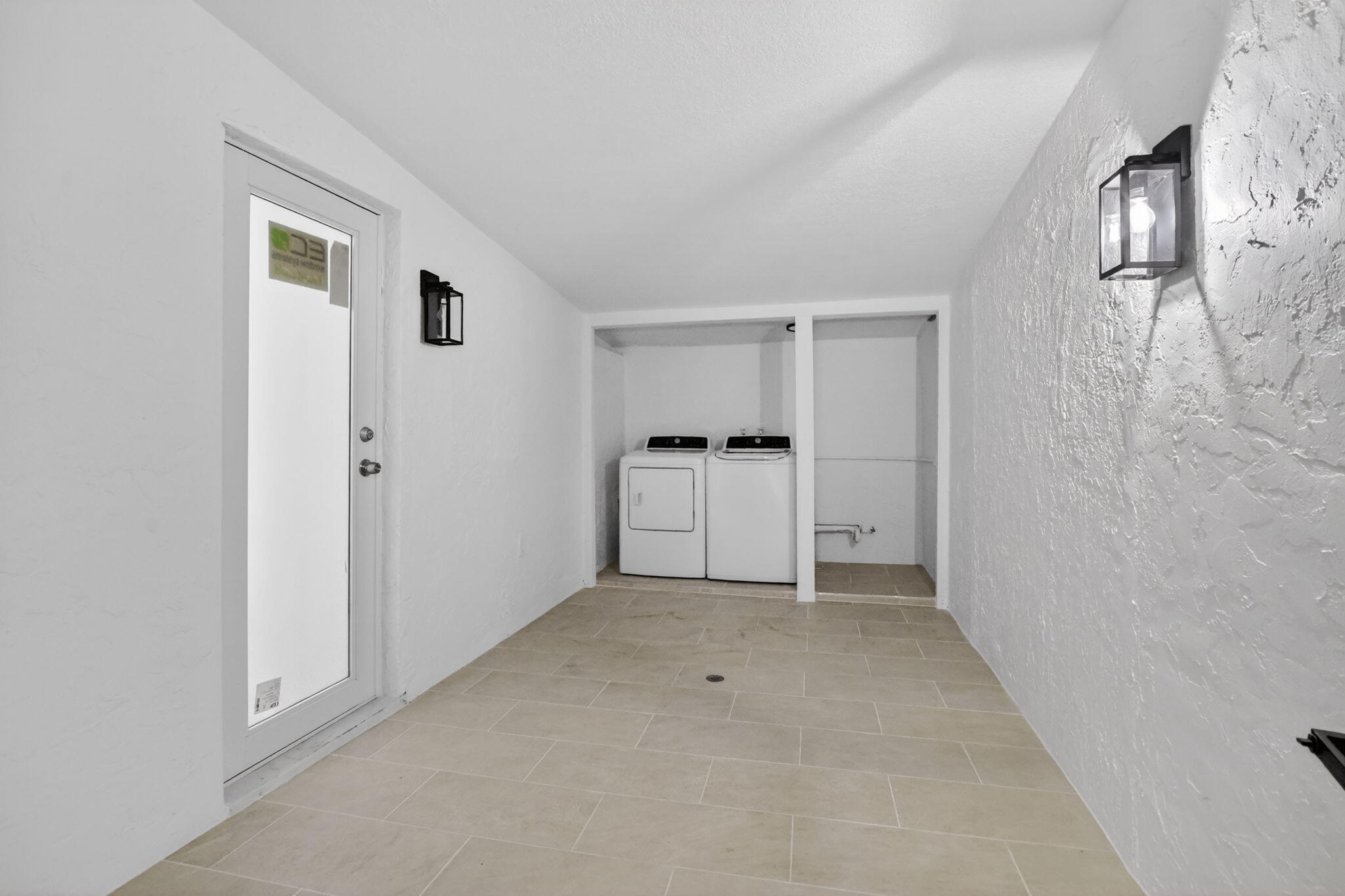 COQUINA LAKES - Residential