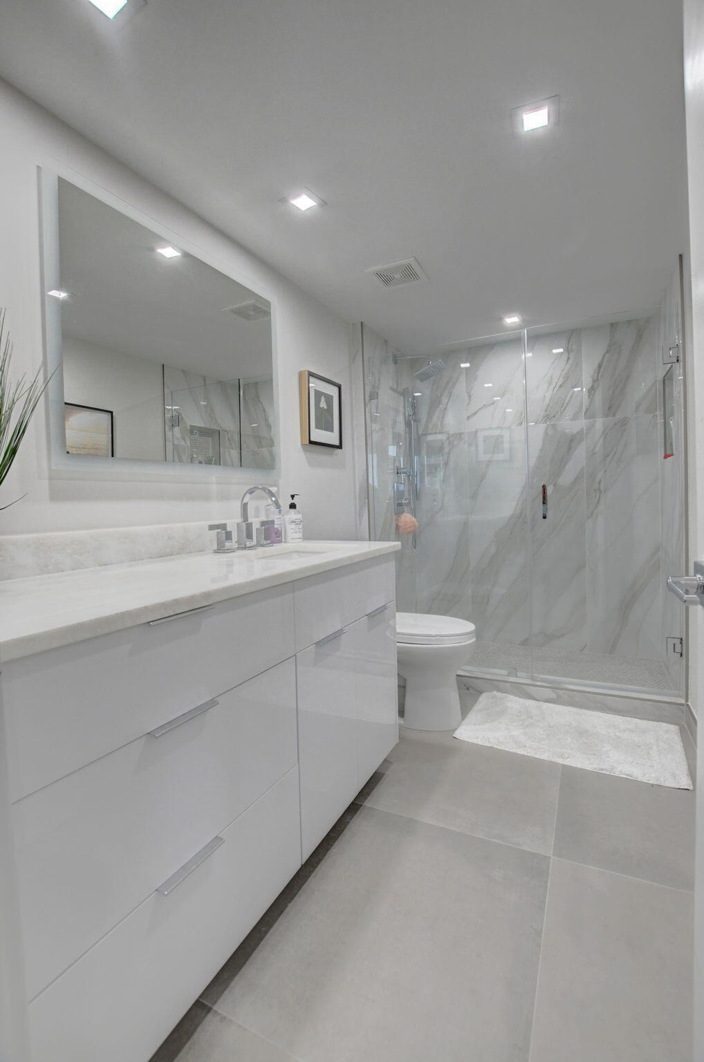 Lakewood Midrise - Residential Lease