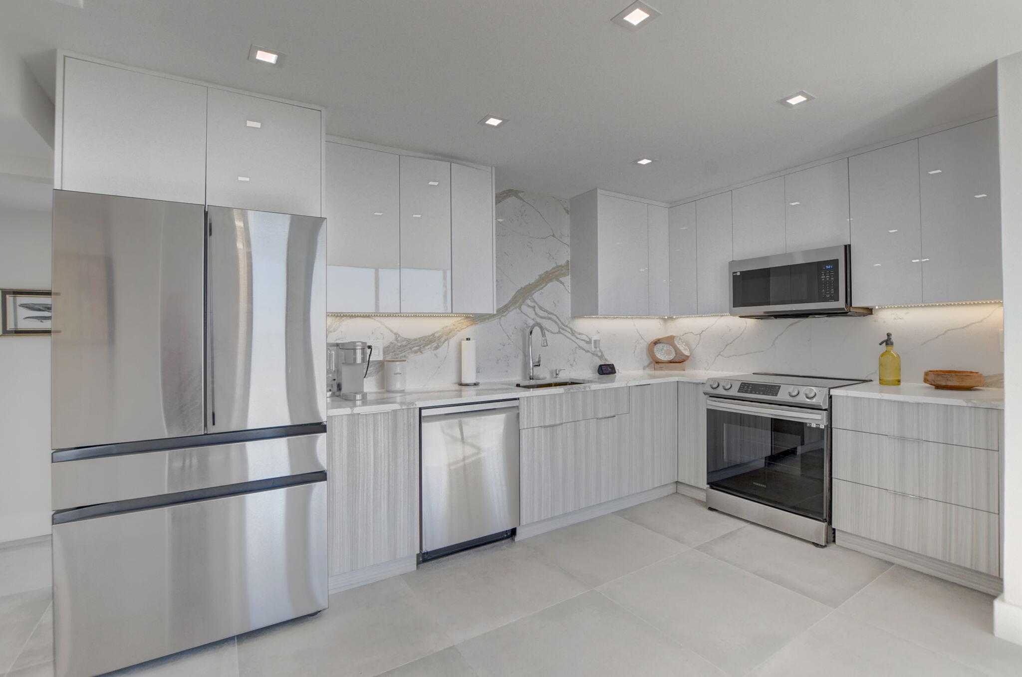 Lakewood Midrise - Residential Lease