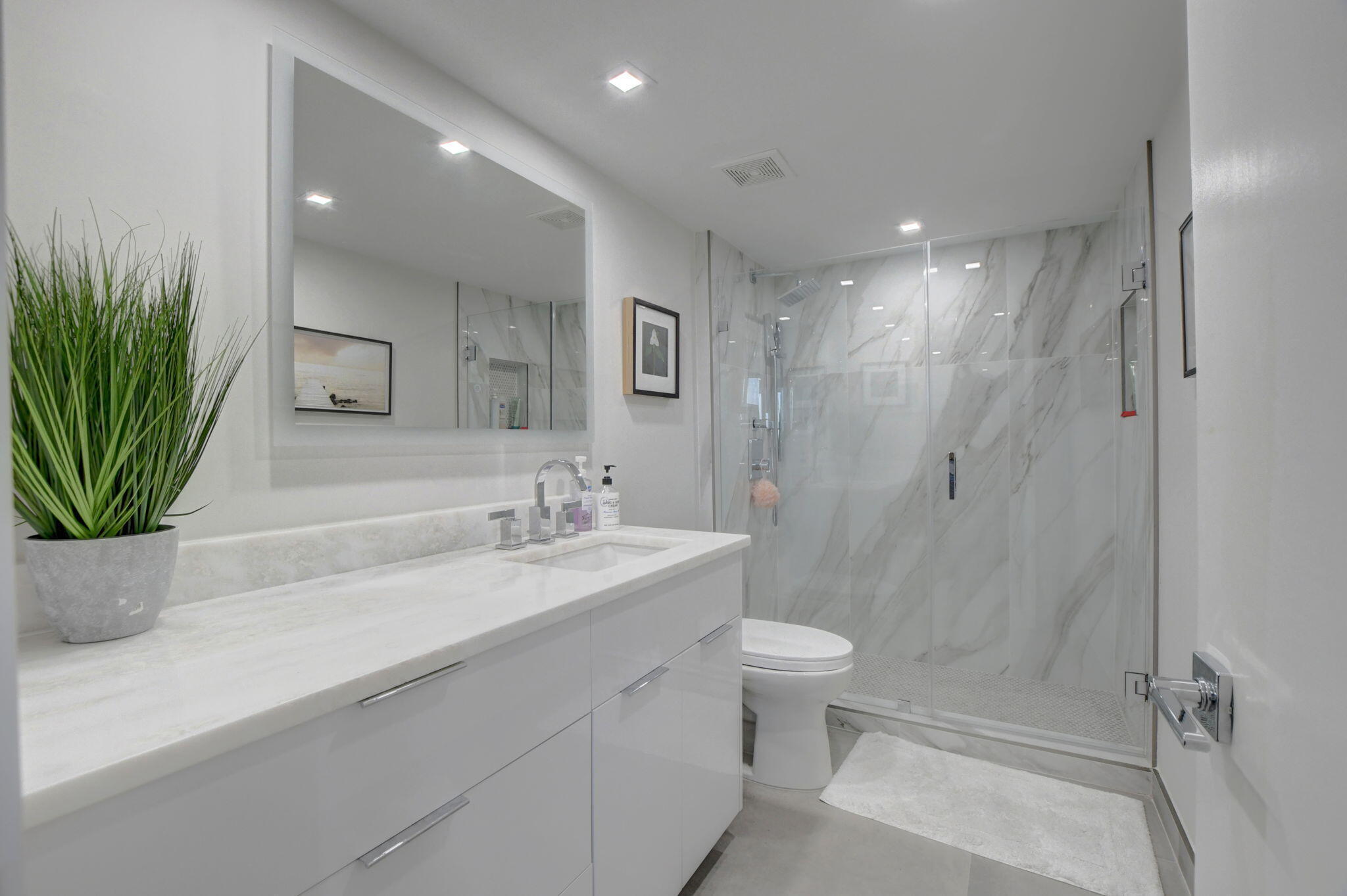 Lakewood Midrise - Residential Lease