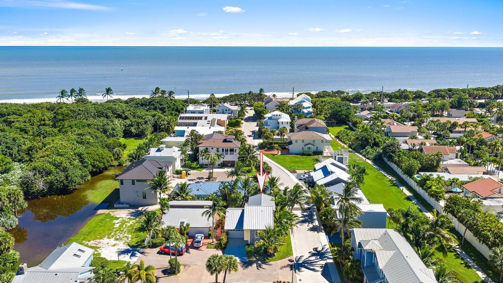 Photo of 301 Xanadu Place, Jupiter, FL 33477 (MLS # R11135470)