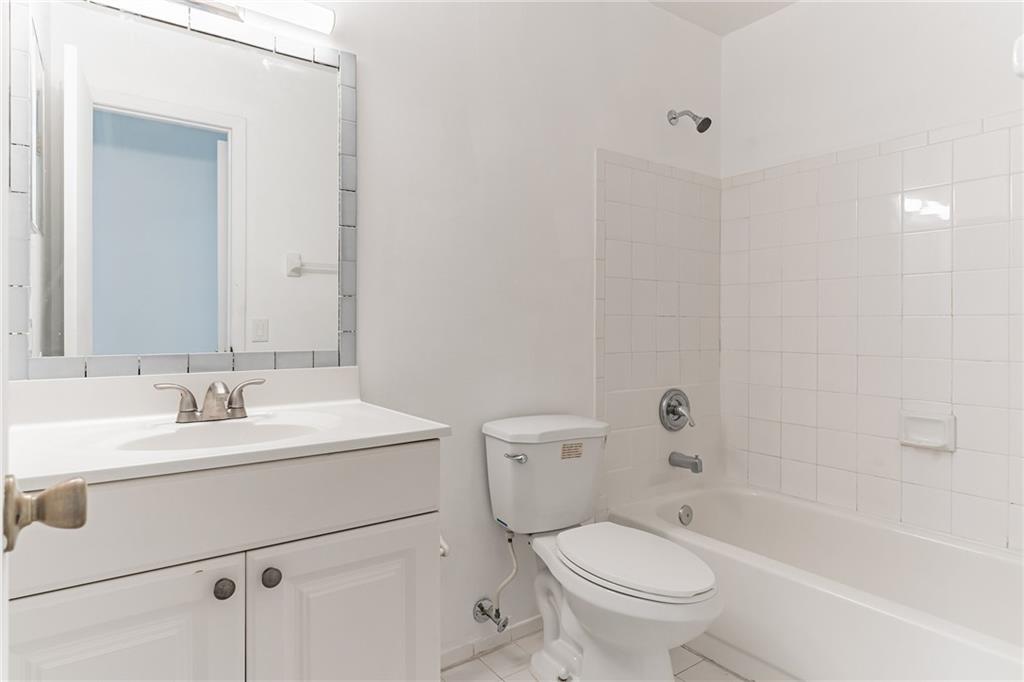 SOUTH LAKES VILLAGE - Residential