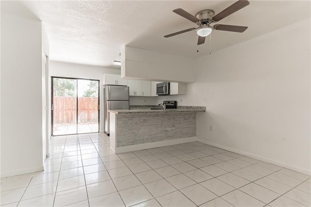 SOUTH LAKES VILLAGE - Residential