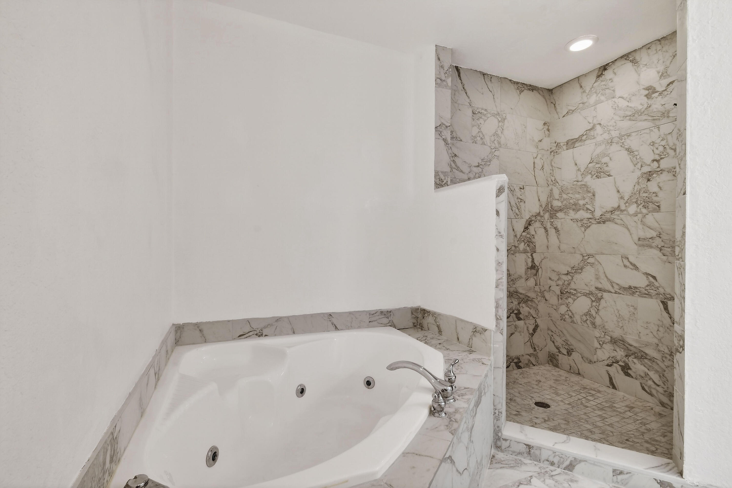 PARK PLACE CONDO - Residential