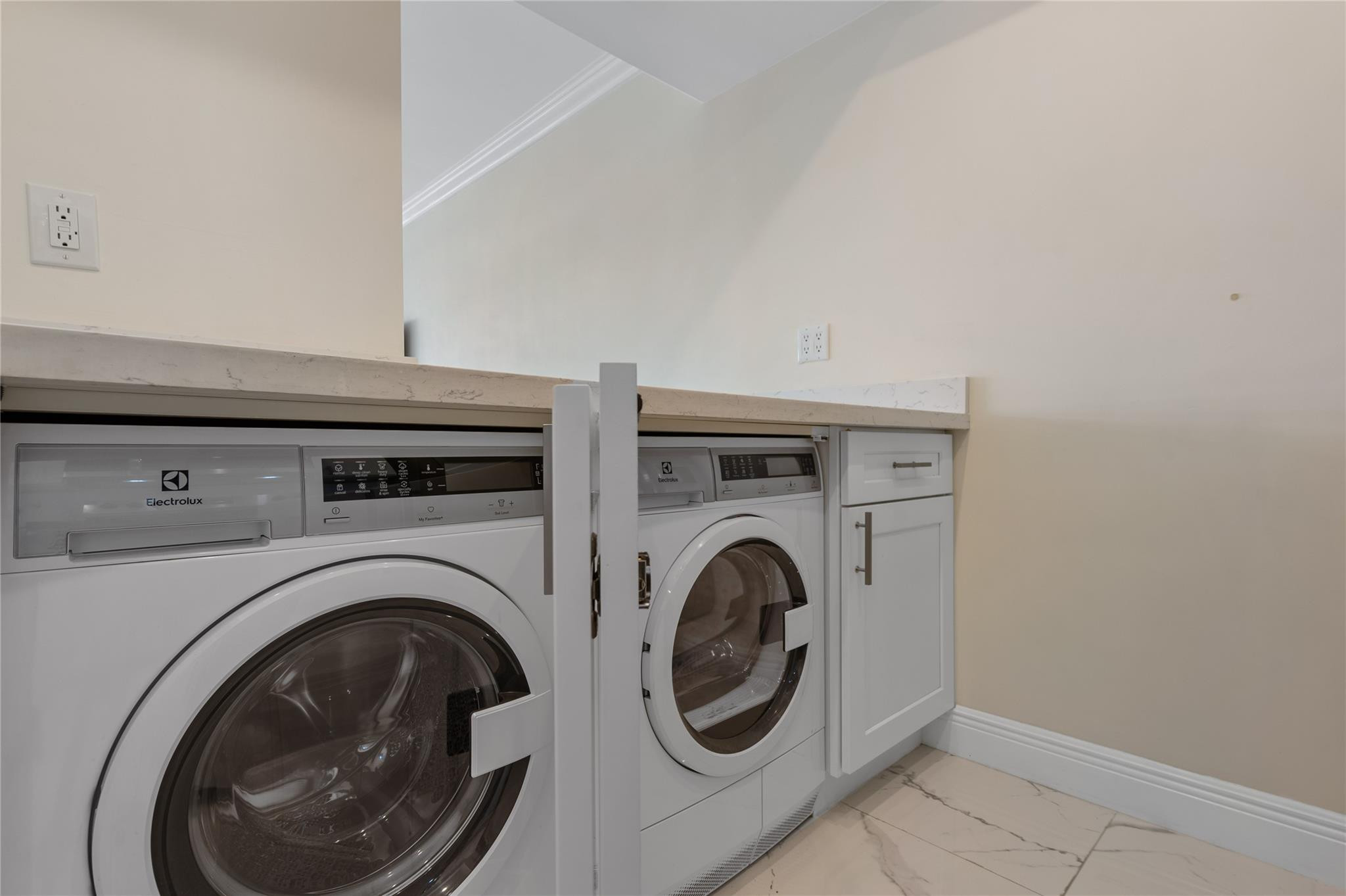 Ocean Summit - Residential