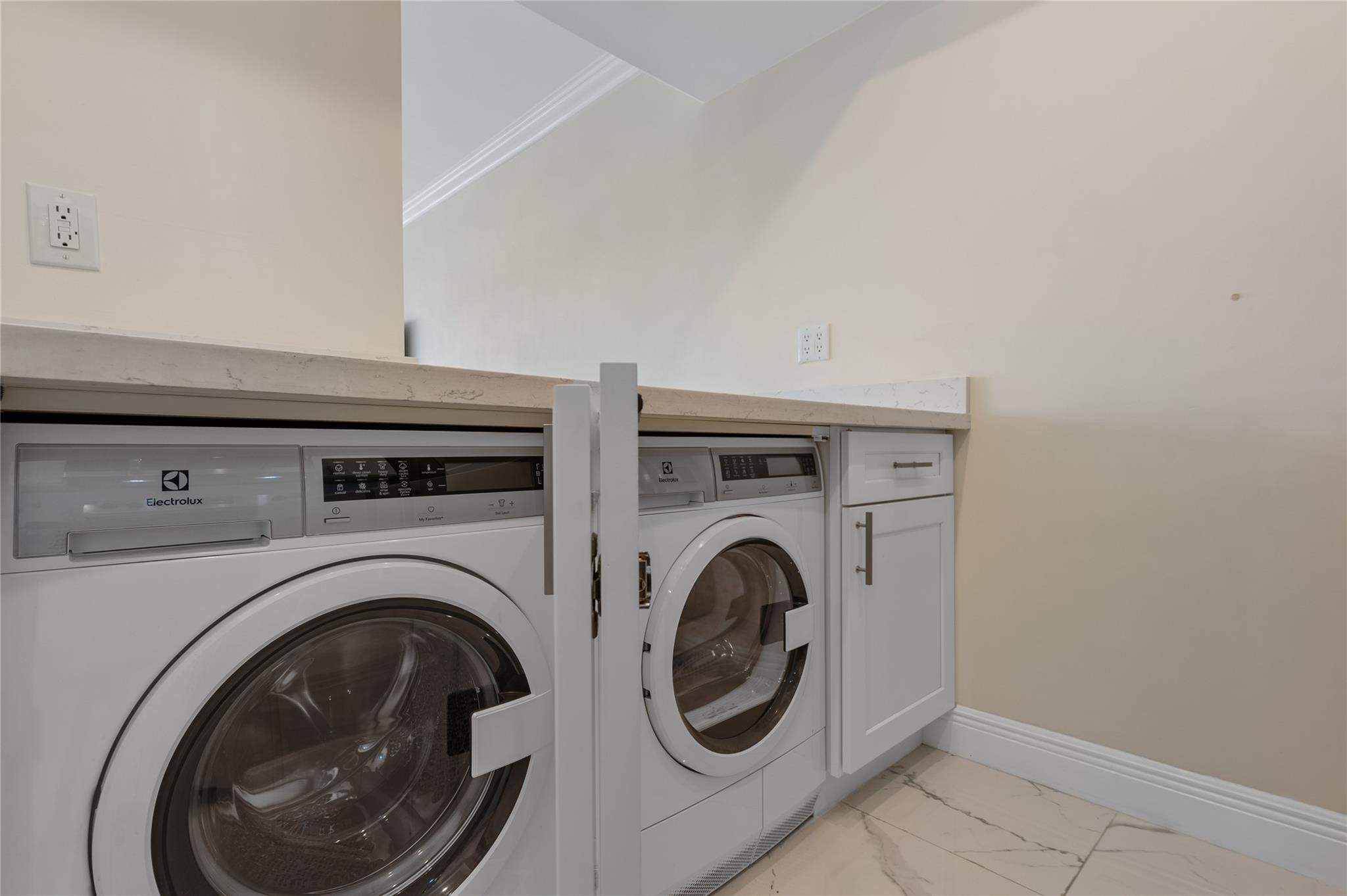 Ocean Summit - Residential