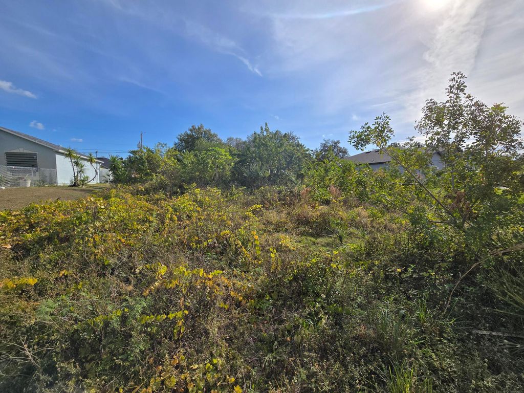 Photo of 8016 104th Court, Vero Beach, FL 32967 (MLS # R11161187)