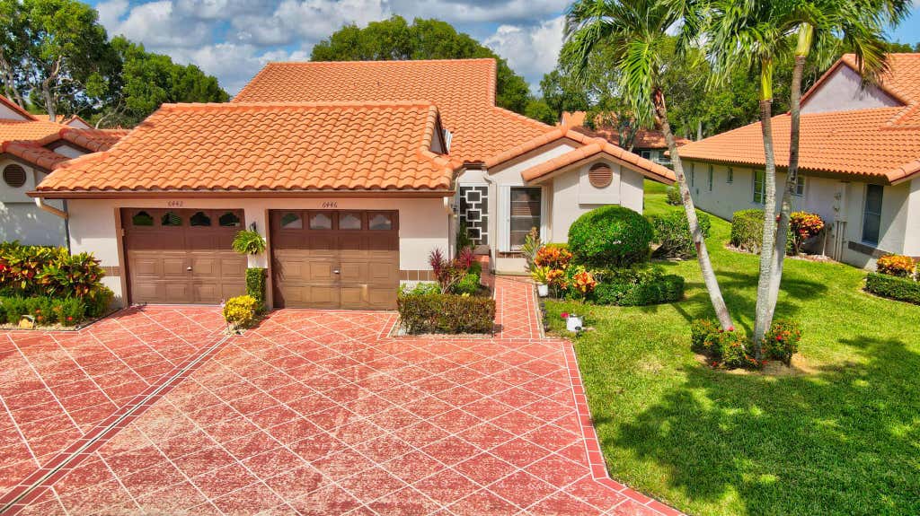 Photo of 6446 Pointe Pleasant Circle, Delray Beach, FL 33484 (MLS # R10933039)
