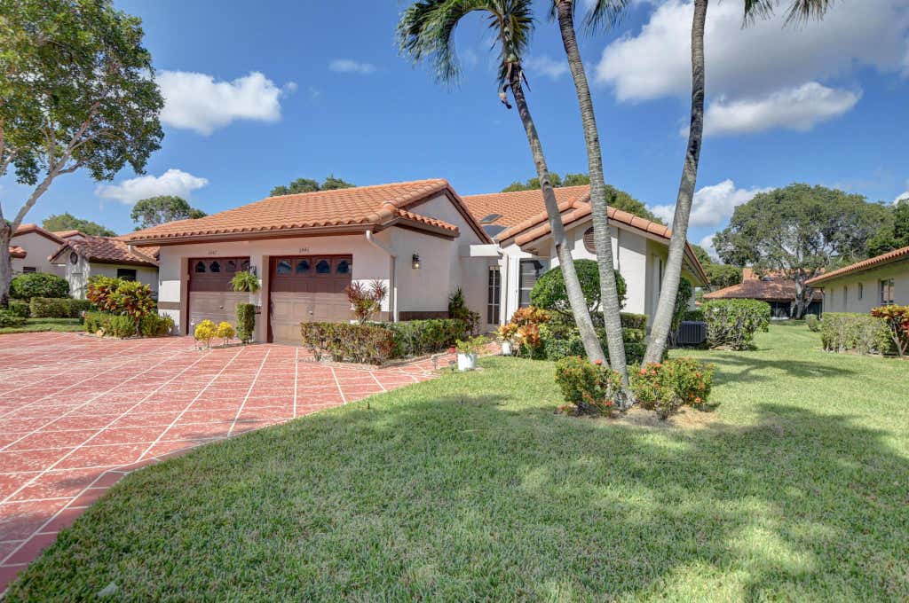 Photo of 6446 Pointe Pleasant Circle, Delray Beach, FL 33484 (MLS # R10933039)