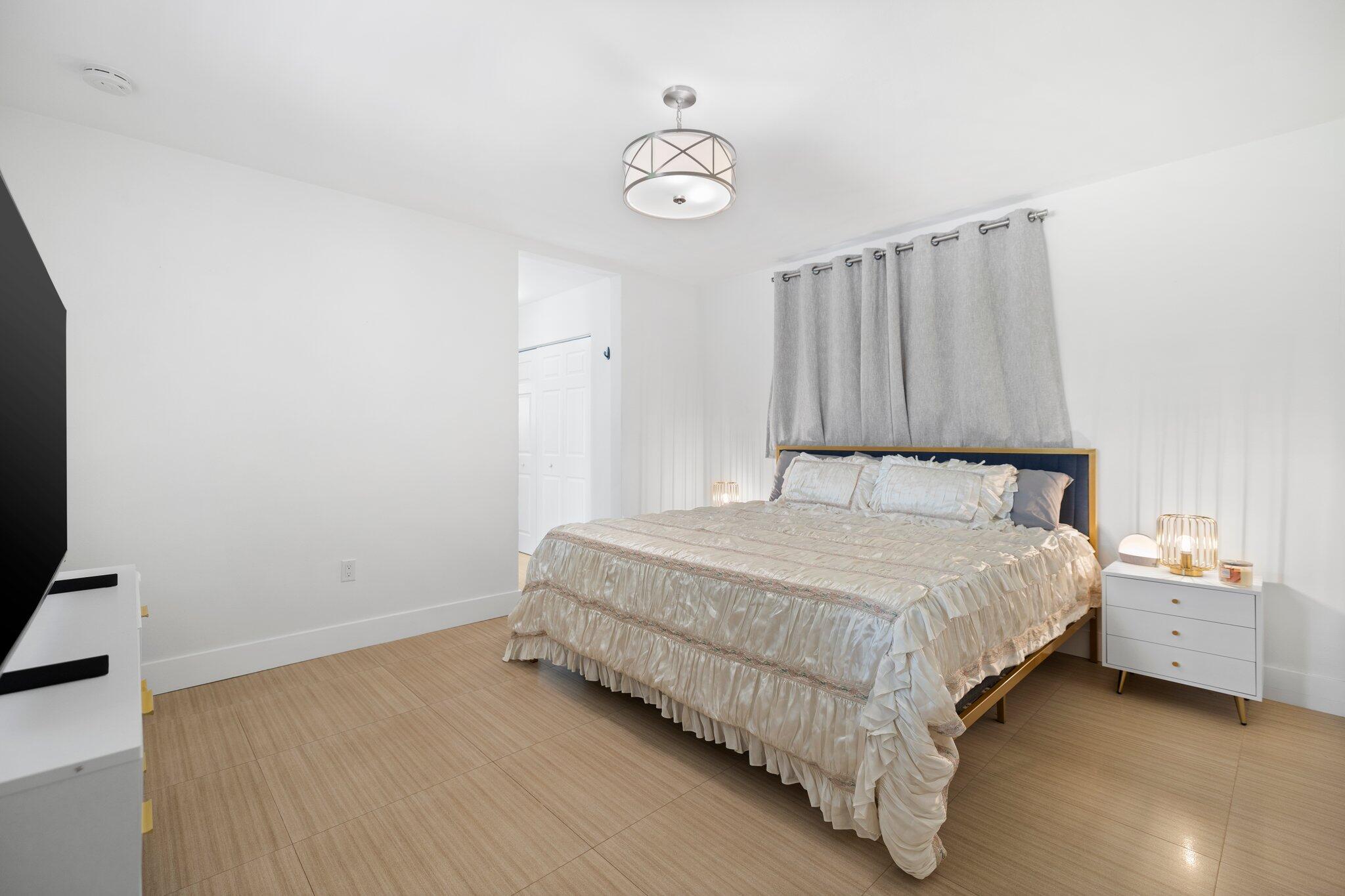 CORAL GABLES GRANADA SEC - Residential Lease