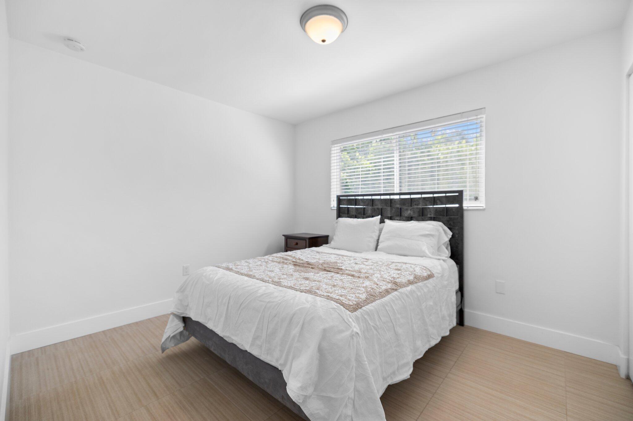 CORAL GABLES GRANADA SEC - Residential Lease