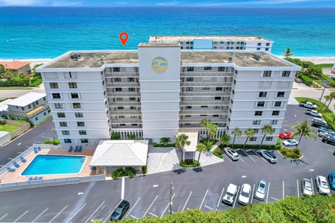 Tiny photo for 911 Ocean Drive #704, Juno Beach, FL 33408 (MLS # B26090699)