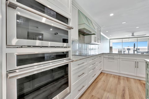 Tiny photo for 911 Ocean Drive #704, Juno Beach, FL 33408 (MLS # B26090699)