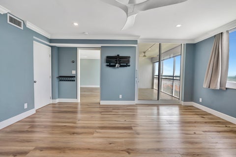 Tiny photo for 911 Ocean Drive #704, Juno Beach, FL 33408 (MLS # B26090699)