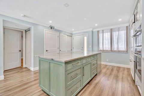 Tiny photo for 911 Ocean Drive #704, Juno Beach, FL 33408 (MLS # B26090699)