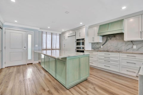 Tiny photo for 911 Ocean Drive #704, Juno Beach, FL 33408 (MLS # B26090699)