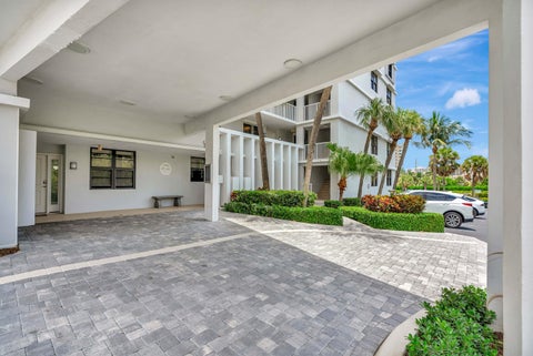 Tiny photo for 911 Ocean Drive #704, Juno Beach, FL 33408 (MLS # B26090699)