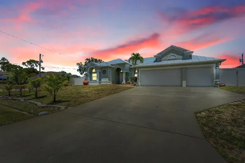 1085 SW Consolata Avenue, Port St Lucie, FL MLS: R11083782