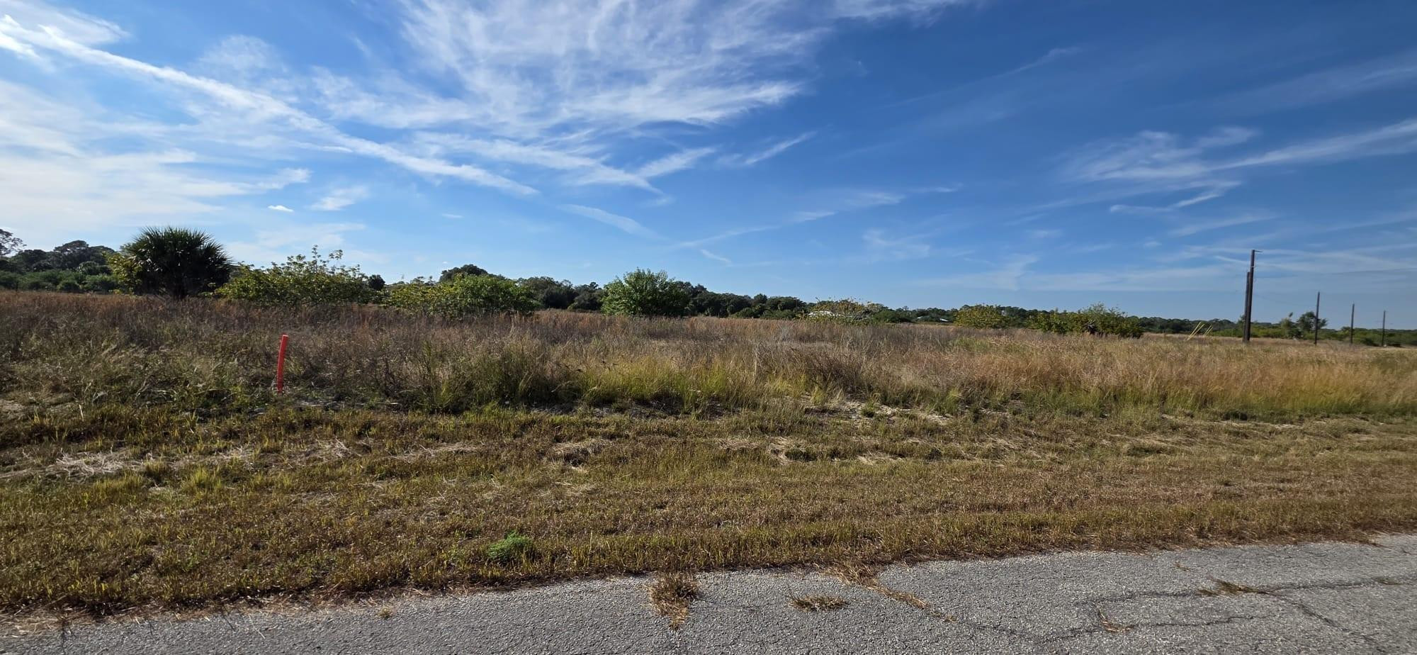 Port La Belle - Land