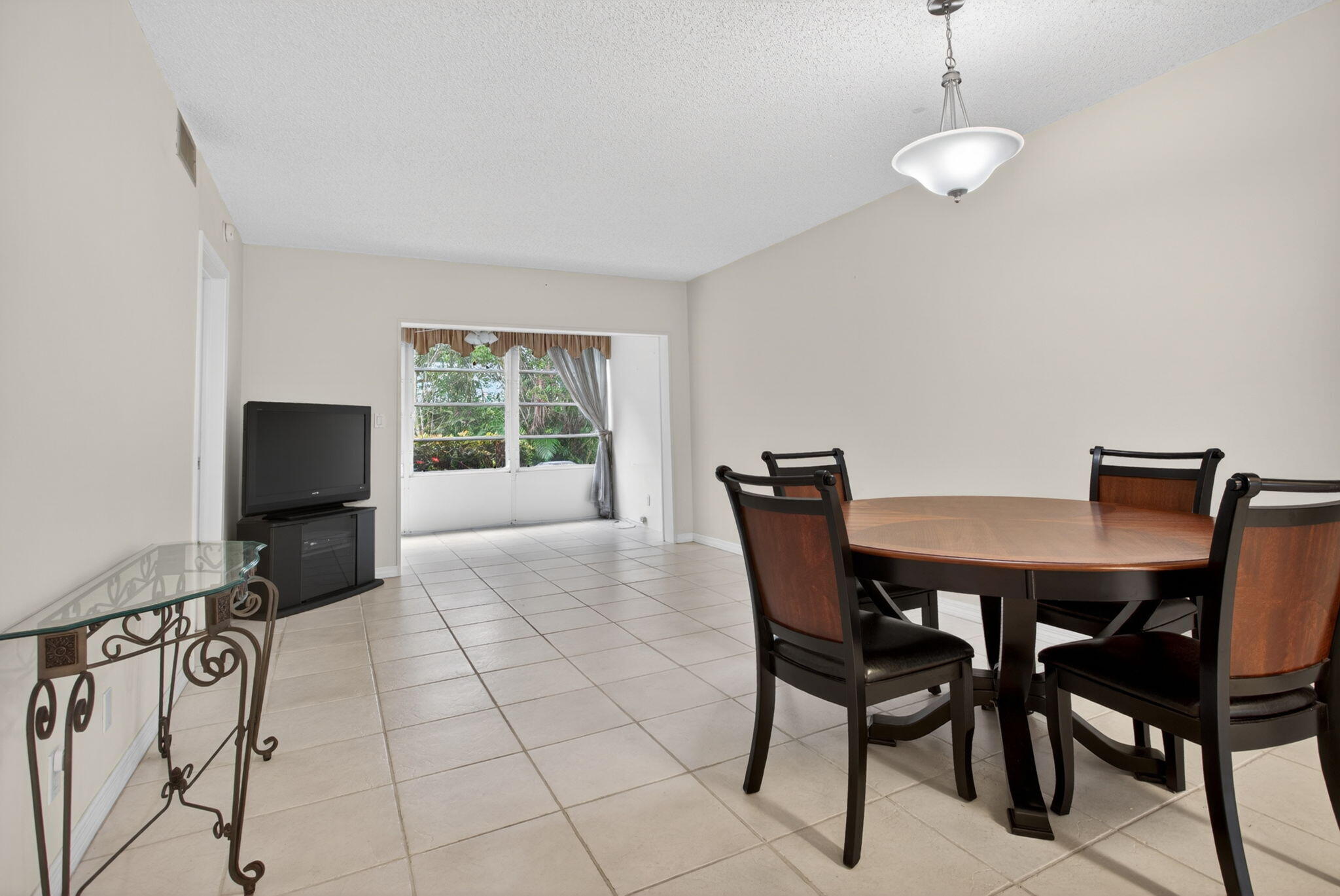 2115 NE 42nd Court 109n
