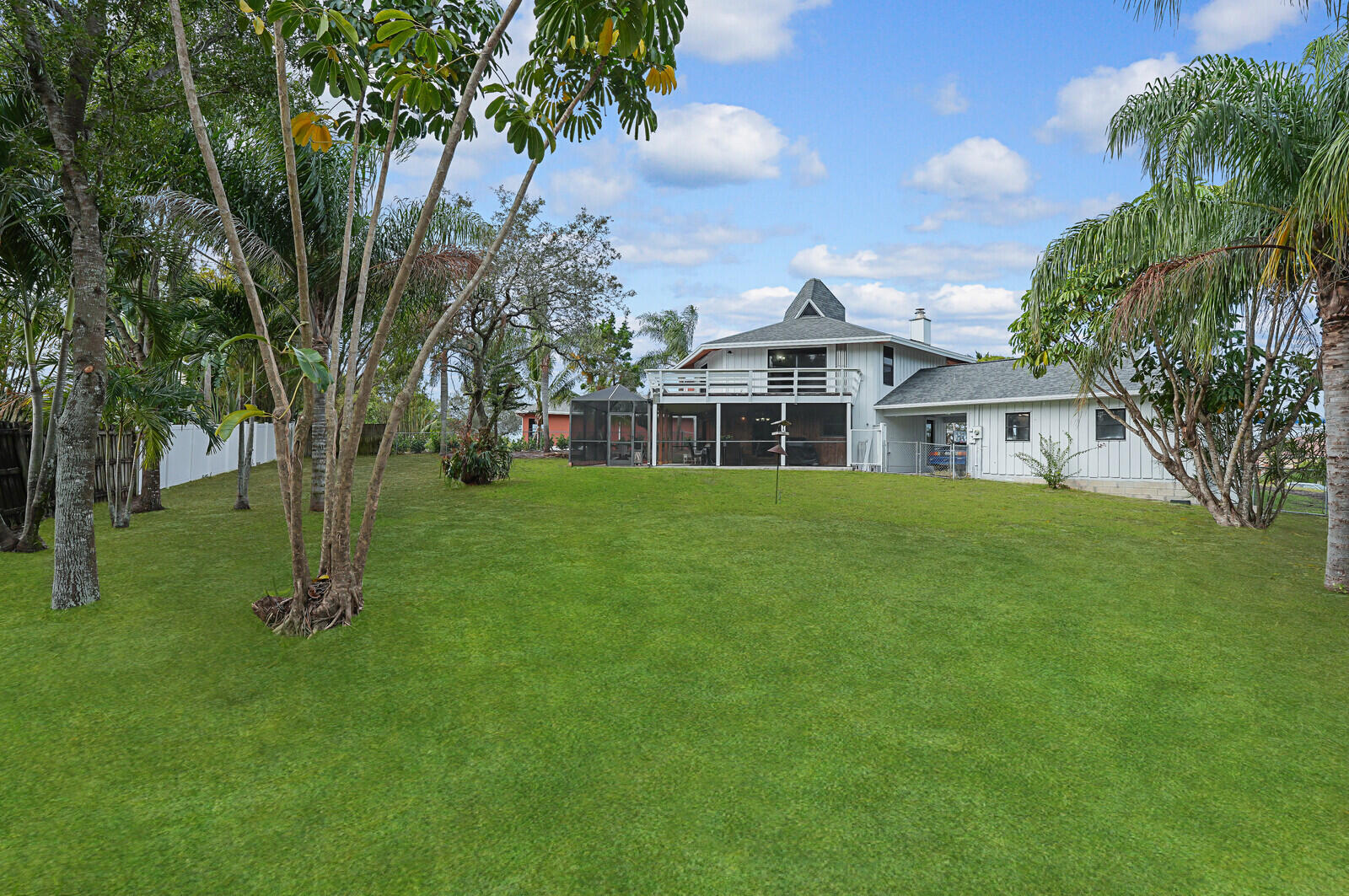 9752 SE Highborne Way