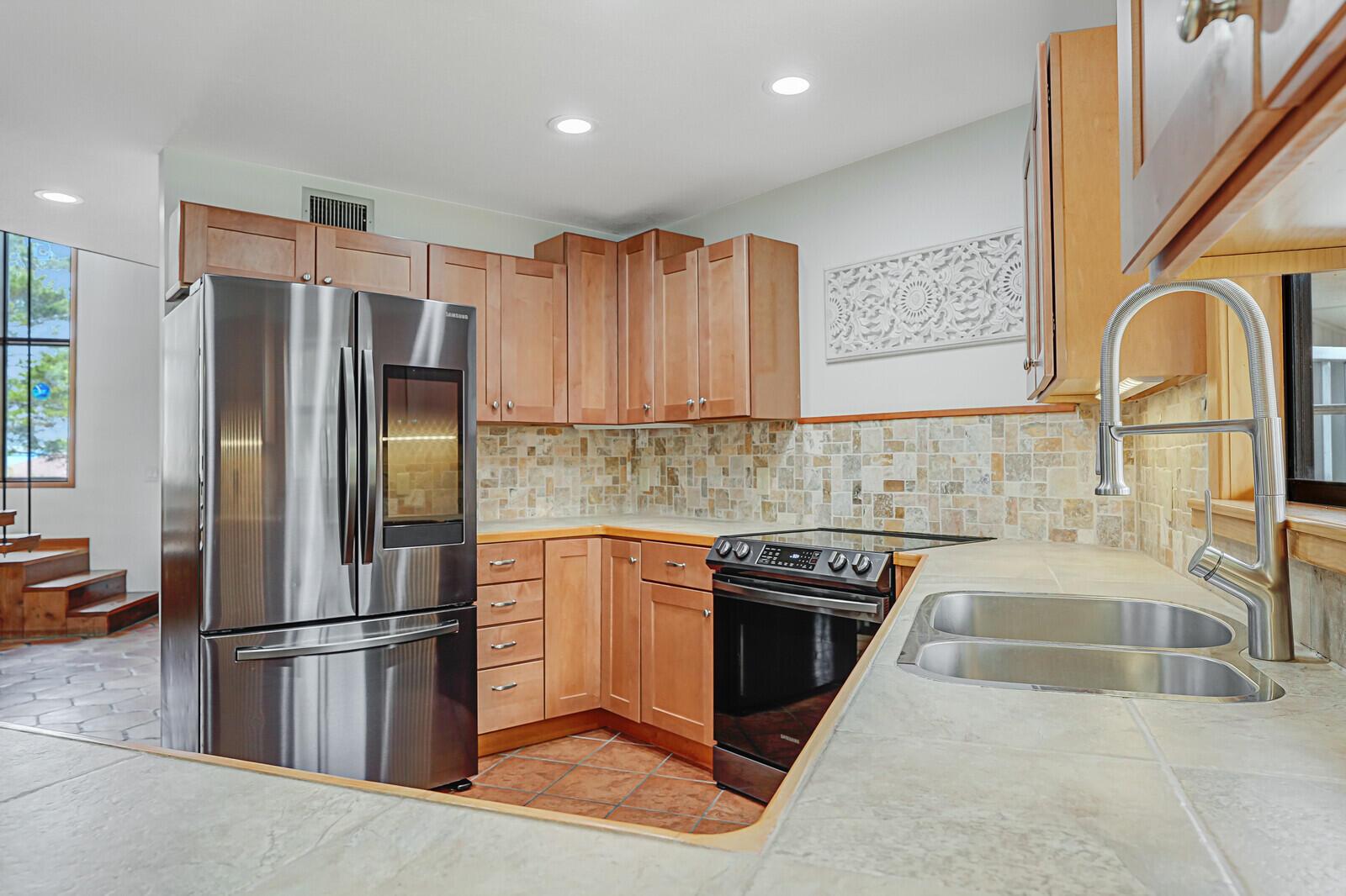 PAPAYA VILLAGE - Residential