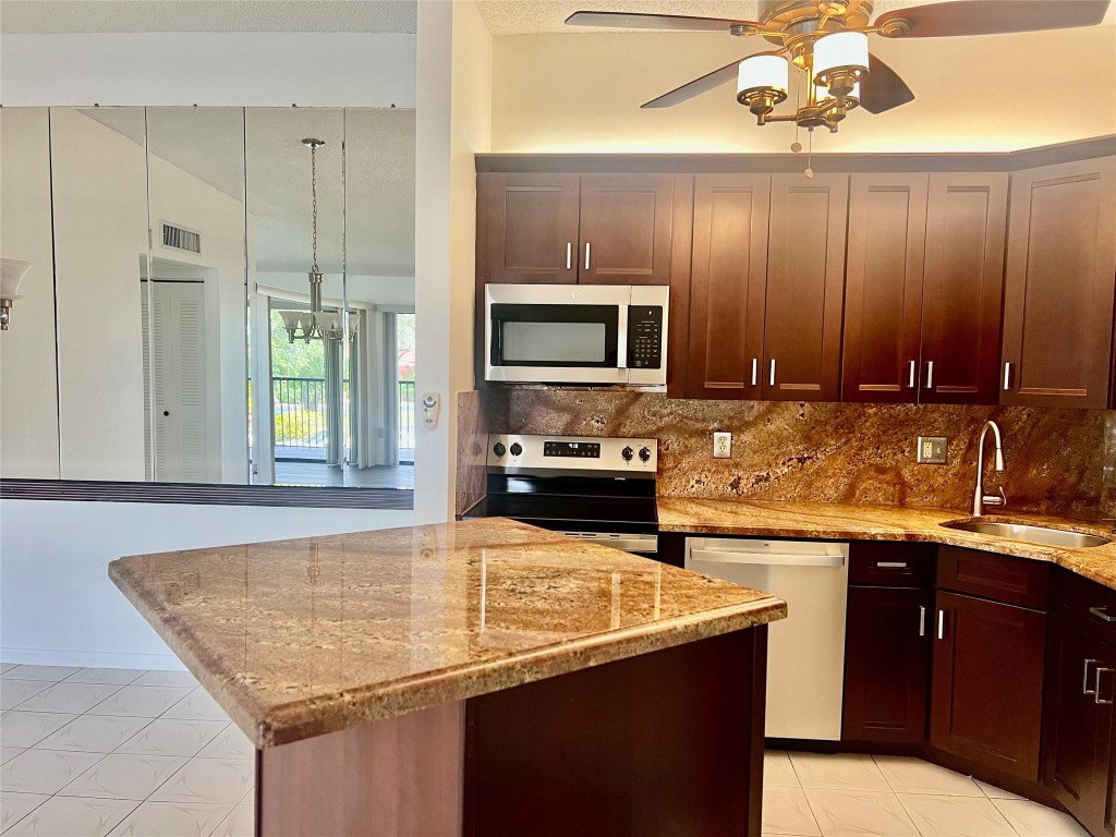 KINGS POINT - Residential Lease