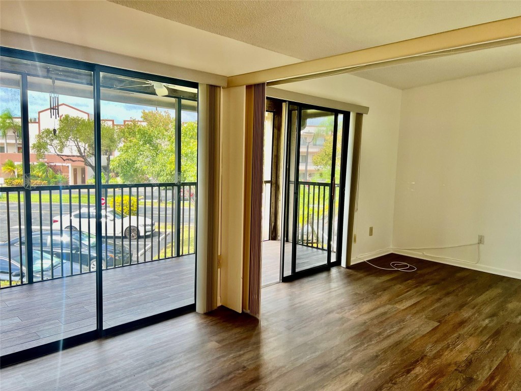 KINGS POINT - Residential Lease