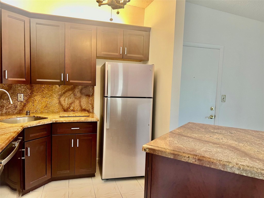 KINGS POINT - Residential Lease