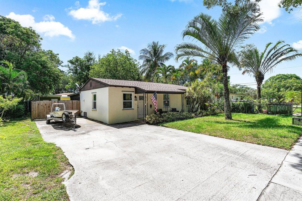 Photo of 3108 Clyde Road, West Palm Beach, FL 33405 (MLS # R11109551)