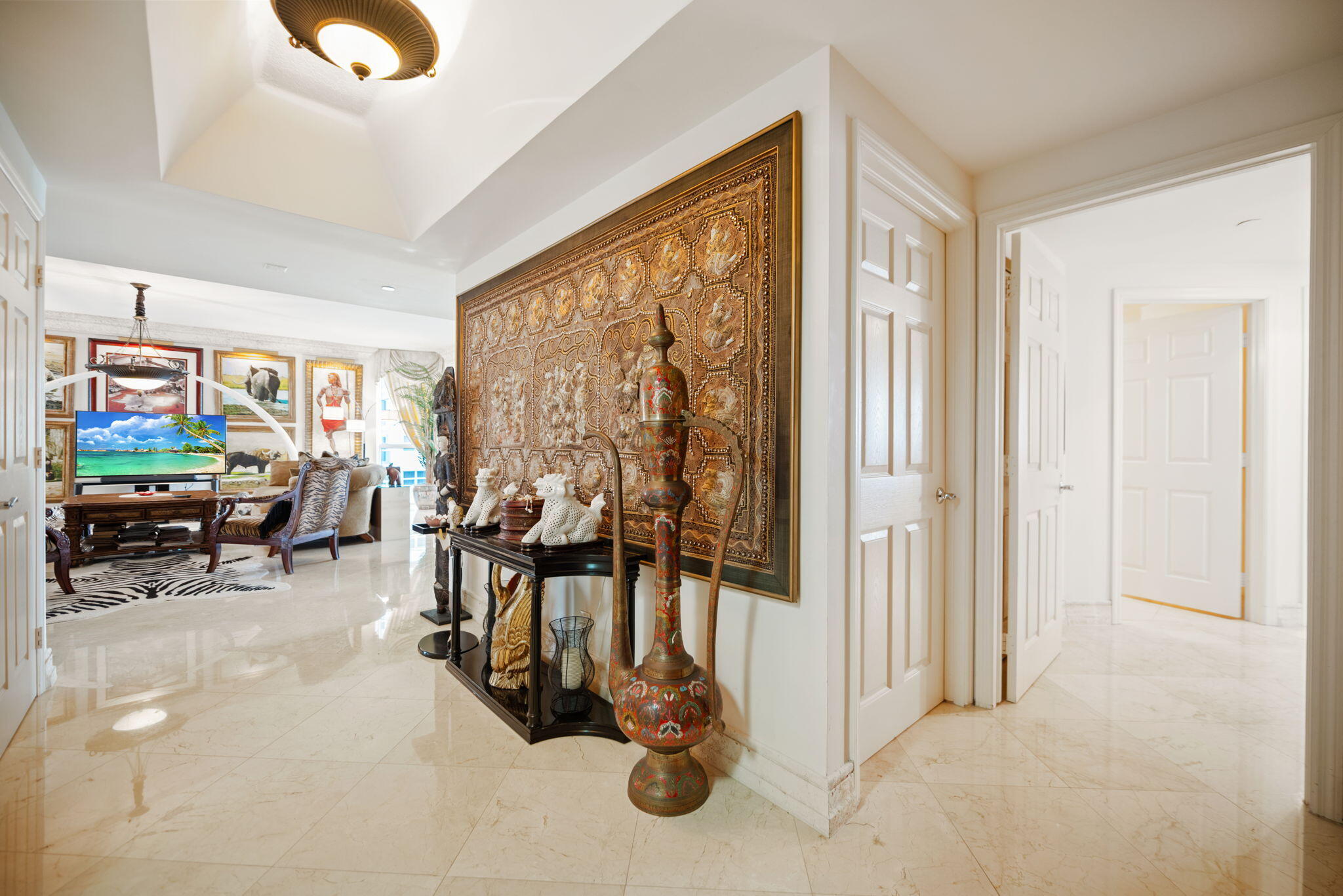 LHERMITAGE II CONDOMINIUM - Residential