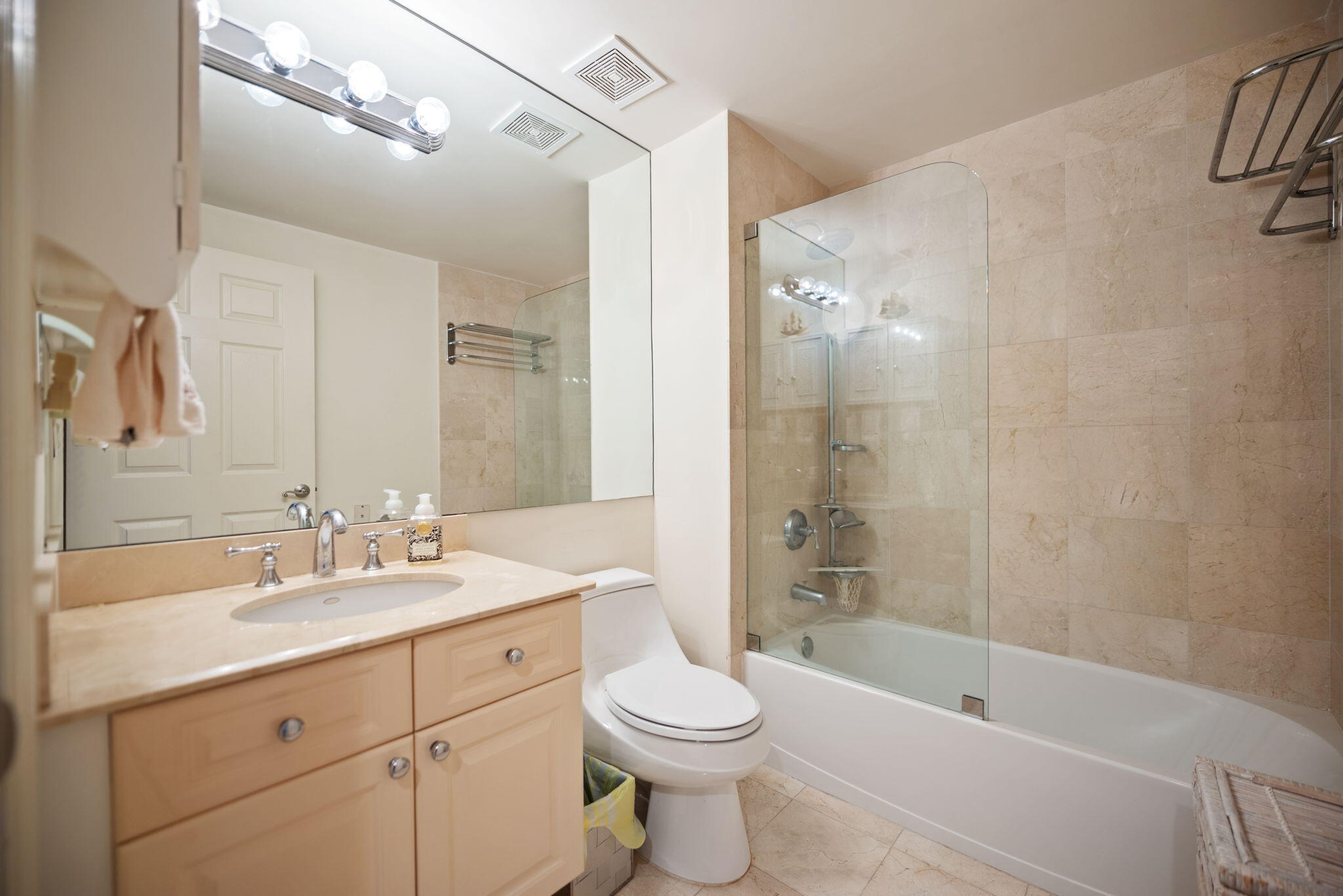 LHERMITAGE II CONDOMINIUM - Residential