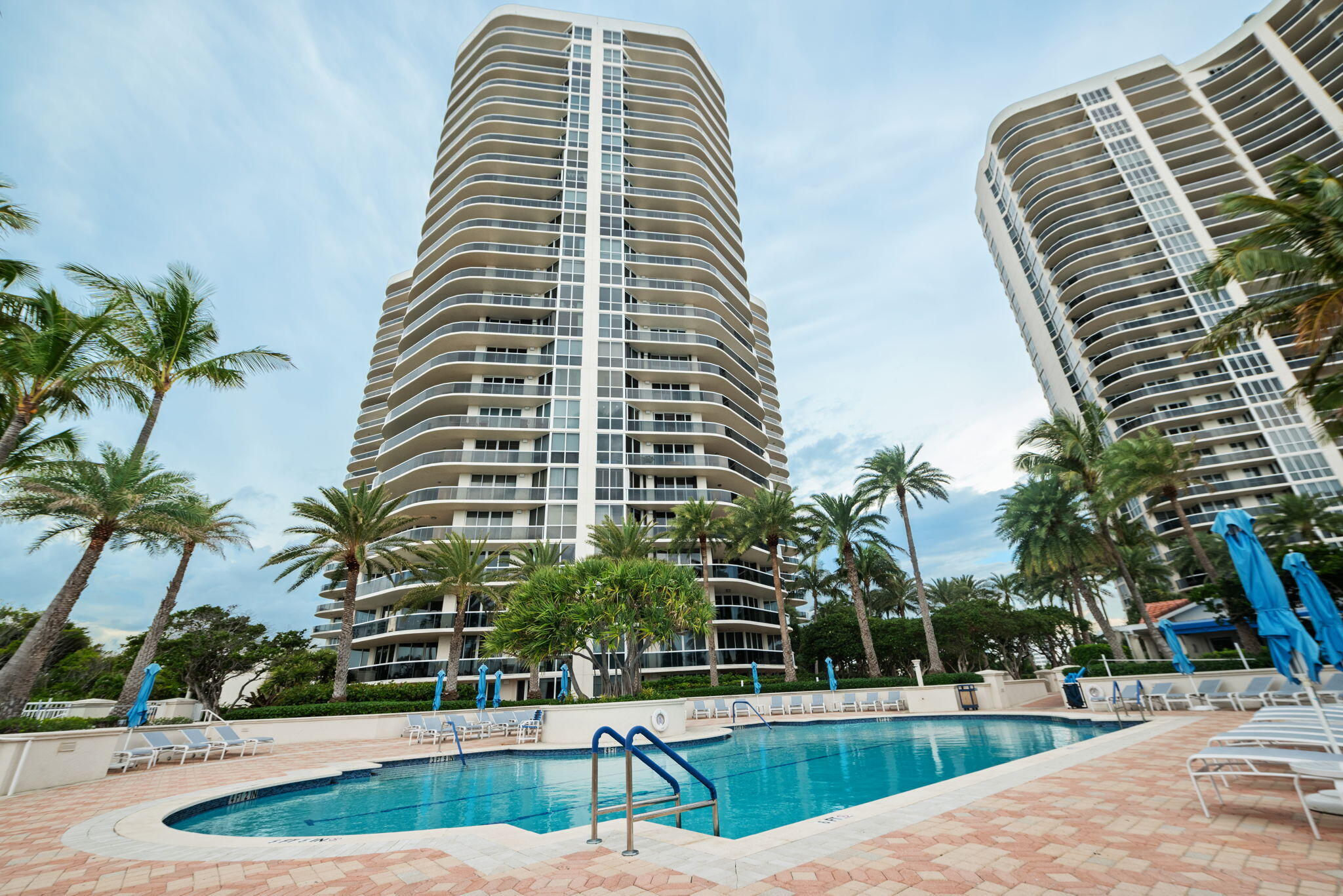 LHERMITAGE II CONDOMINIUM - Residential