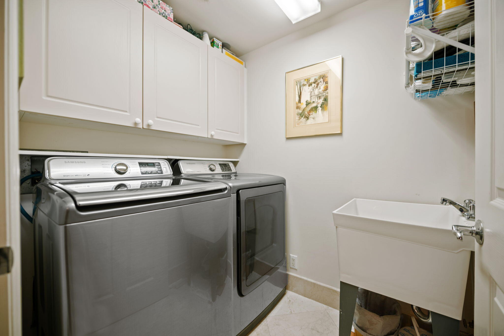 LHERMITAGE II CONDOMINIUM - Residential