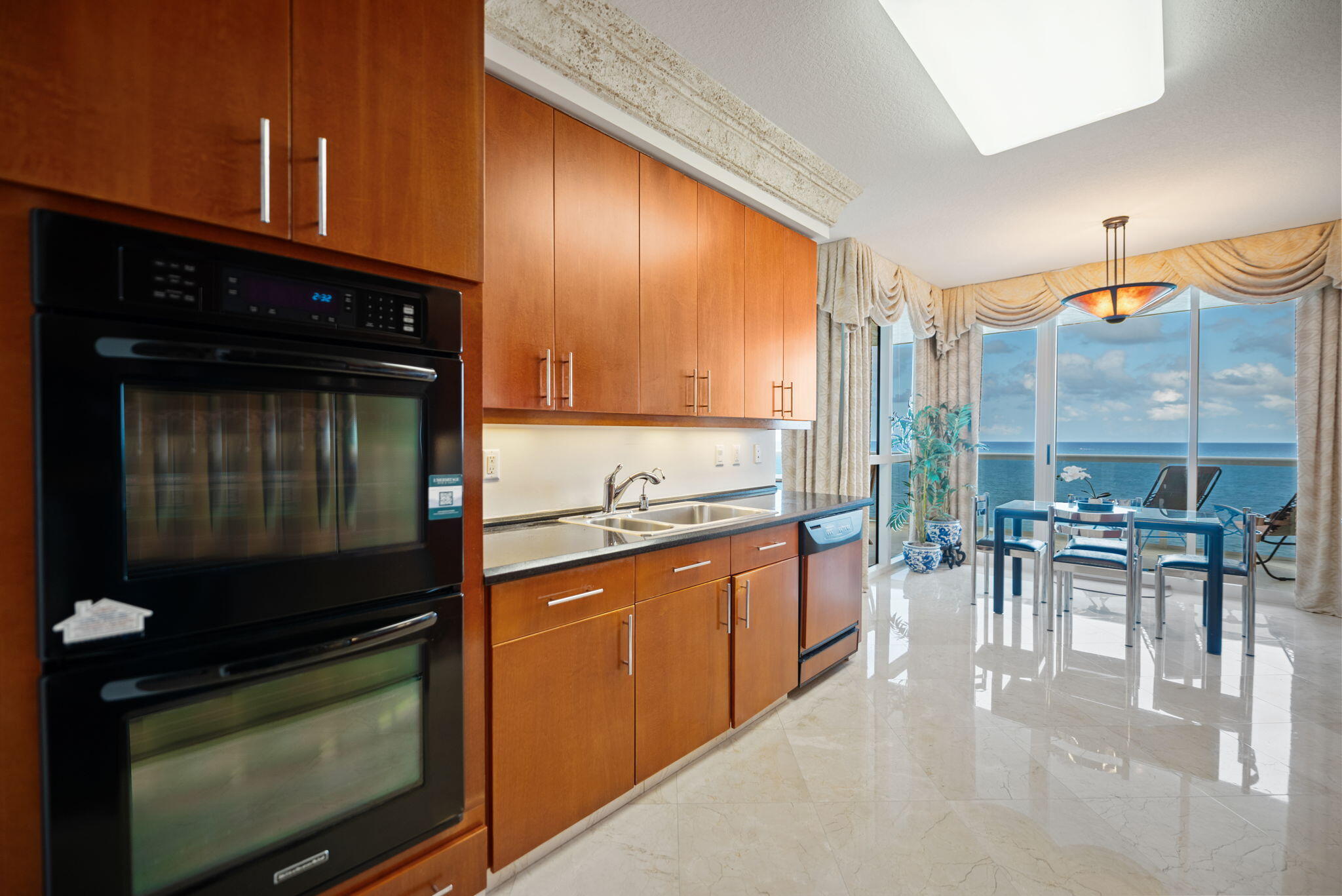 LHERMITAGE II CONDOMINIUM - Residential