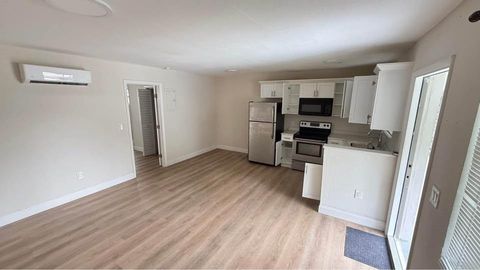 800 Moffett Street 3 Hallandale Beach FL 33009