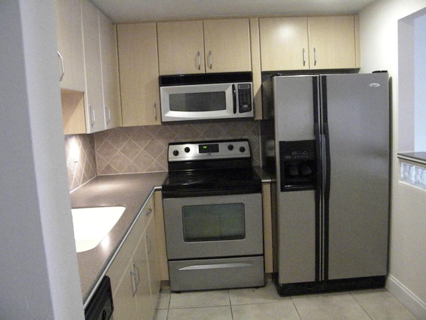 BON BINI IS ALL AGE & PET FRIENDLY COMMUNITY THAT ALLOWS OWNER TO RENT RIGHT AWAY YEARLY OR 90 DAYS TWICE A YEAR.  A PERFECT HOME OR INVESTMENT PROPERTY.  OPEN LIVING/DINING WITH KITHEN OVERLOOKING THESE ROOMS.  SPACIOUS BEDROOM WITH WALK-IN CLOSET.  LOTS OF STORAGE.  SCREENED IN BALCONY ACROSS FROM INTRACOASTAL BUILDING AND A WALK TO THE BEACH.  CLOSE TO SHOPPING , RESTAURANTS AND GOLF COURSE.  A PERFECT LITTLE BEACH COMMUNITY.Total Association and reserve fund is $604   which includes $355. a month and $254. a month for payment to reserve fund for any upcoming special assessment that might be needed for 50 year certification. 40 year certification completed.This was voted on to offset any upcoming special assessments for 50 YEAR CERTIFICATION