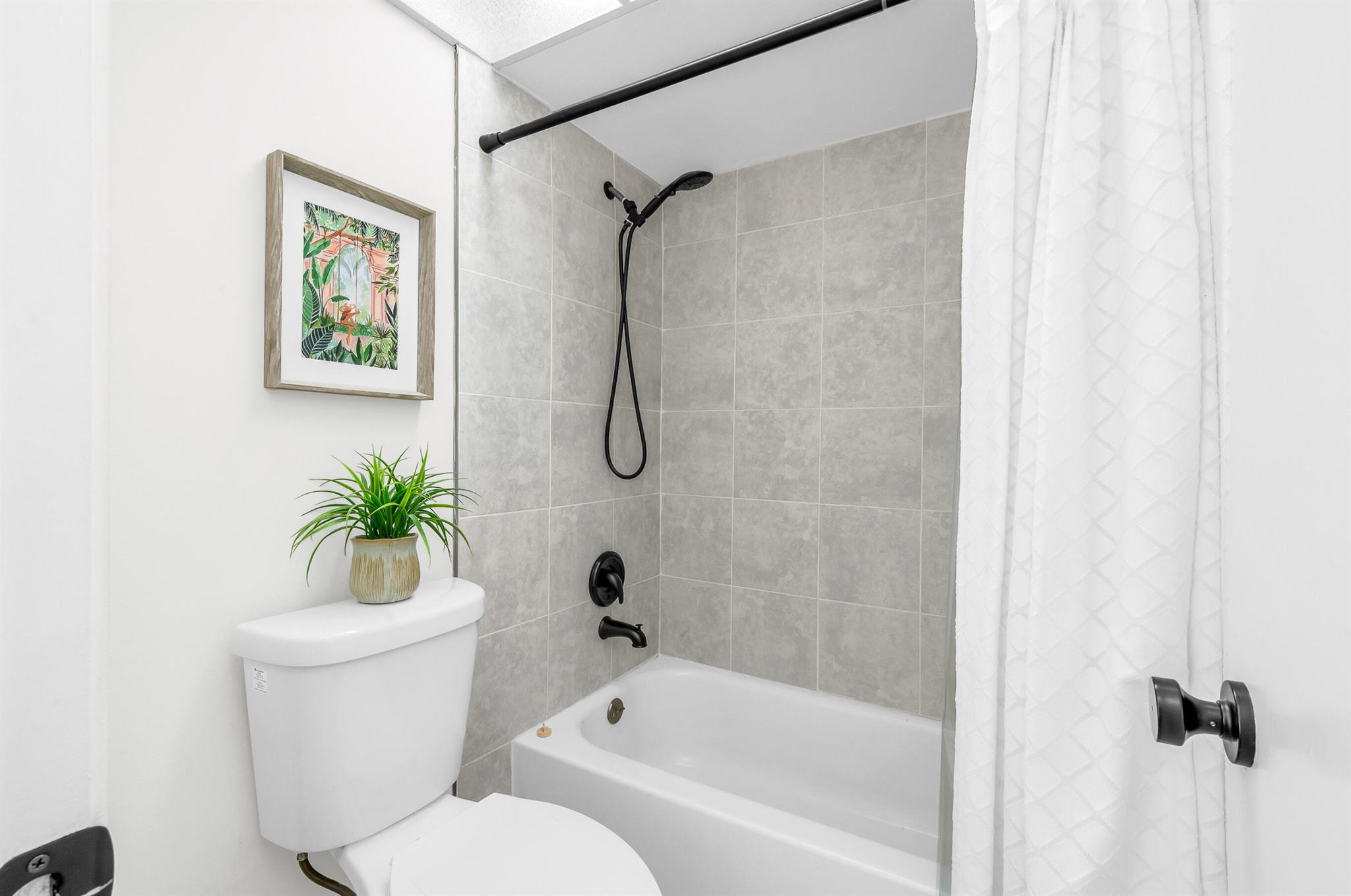 LAGO DEL REY NORTH CONDO - Residential