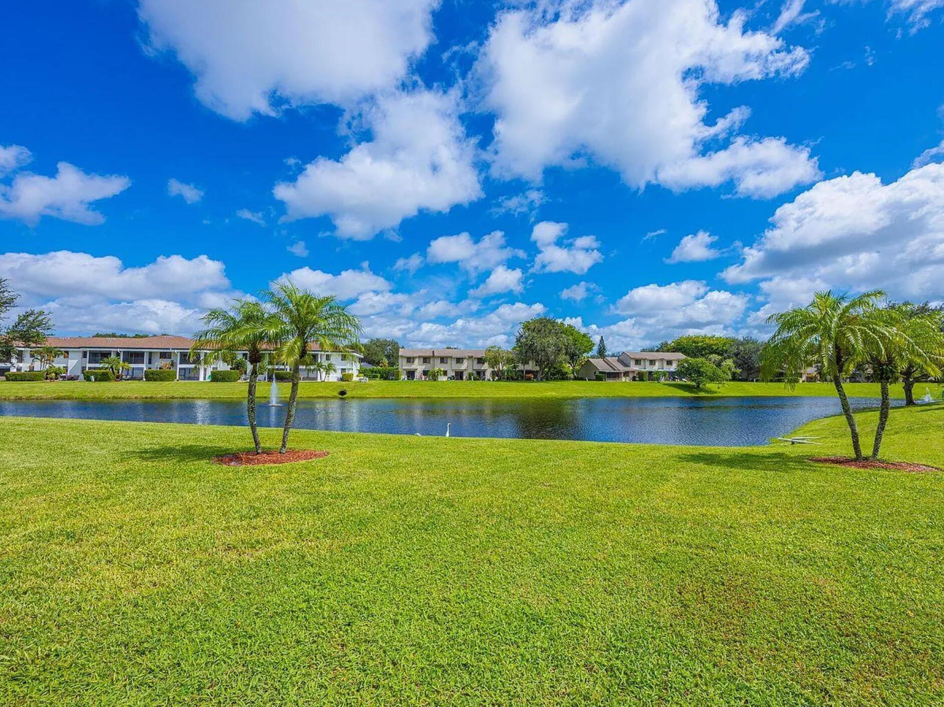 LAGO DEL REY NORTH CONDO - Residential