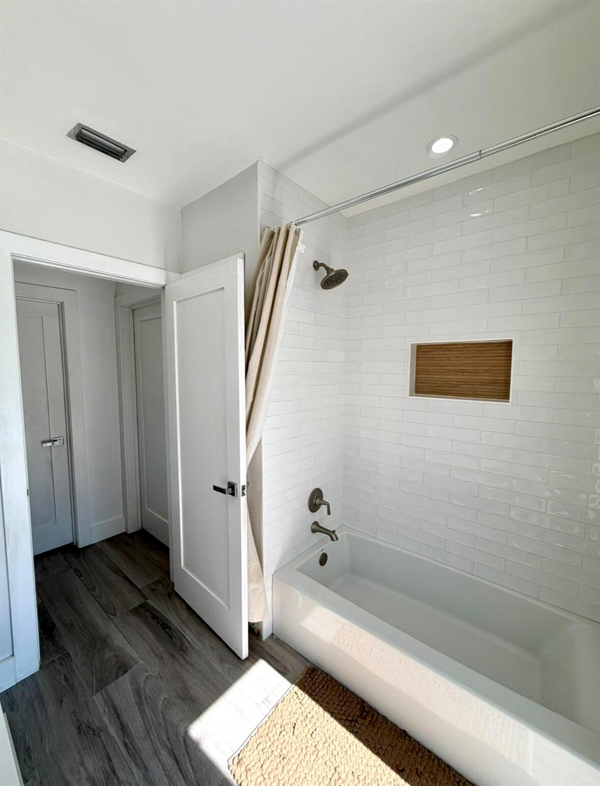 PALMETTO PARK TERRACE UNI - Residential Lease