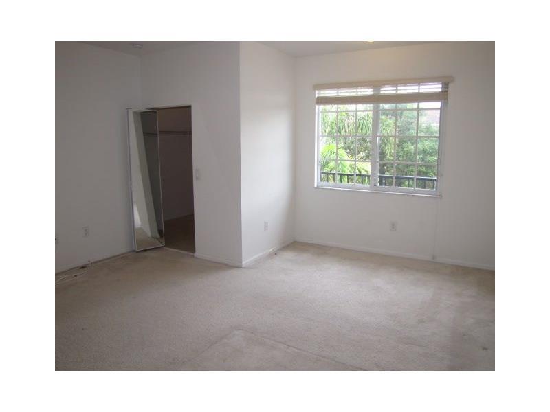 Las Brisas - Residential