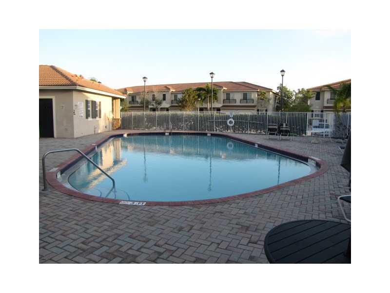 Las Brisas - Residential