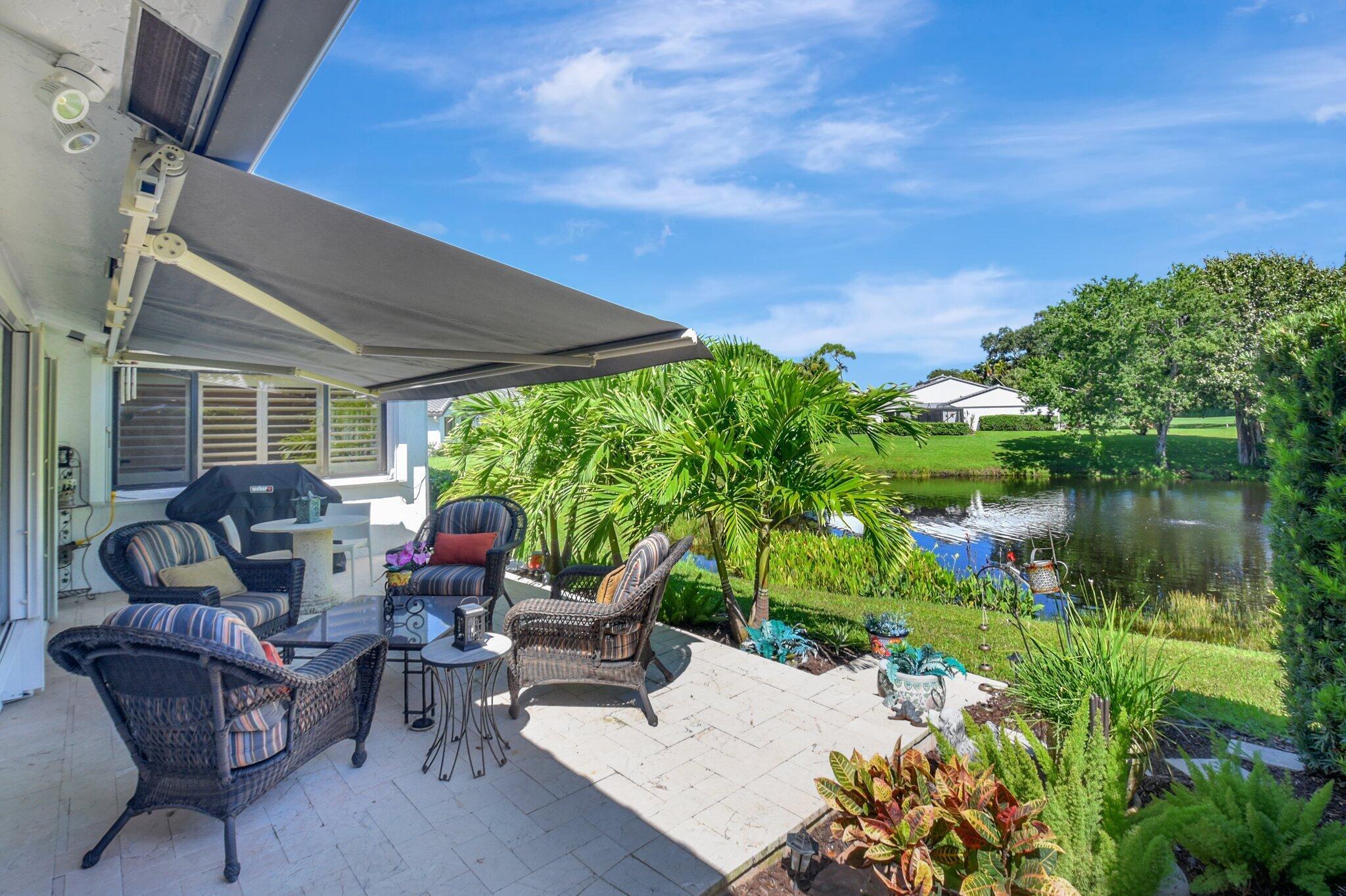 VILLAS OF HAMPSHIRE CONDO - Residential