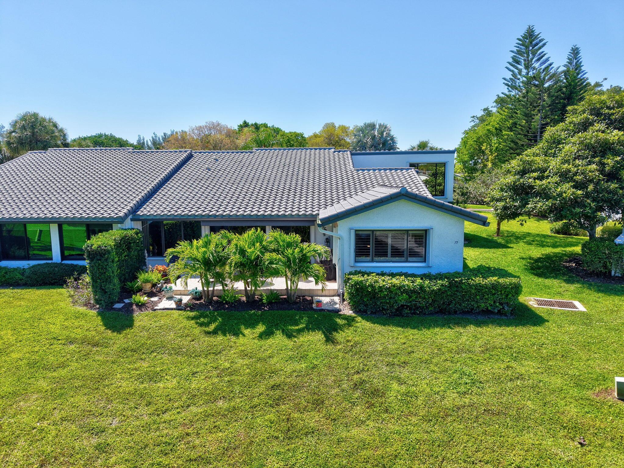 VILLAS OF HAMPSHIRE CONDO - Residential