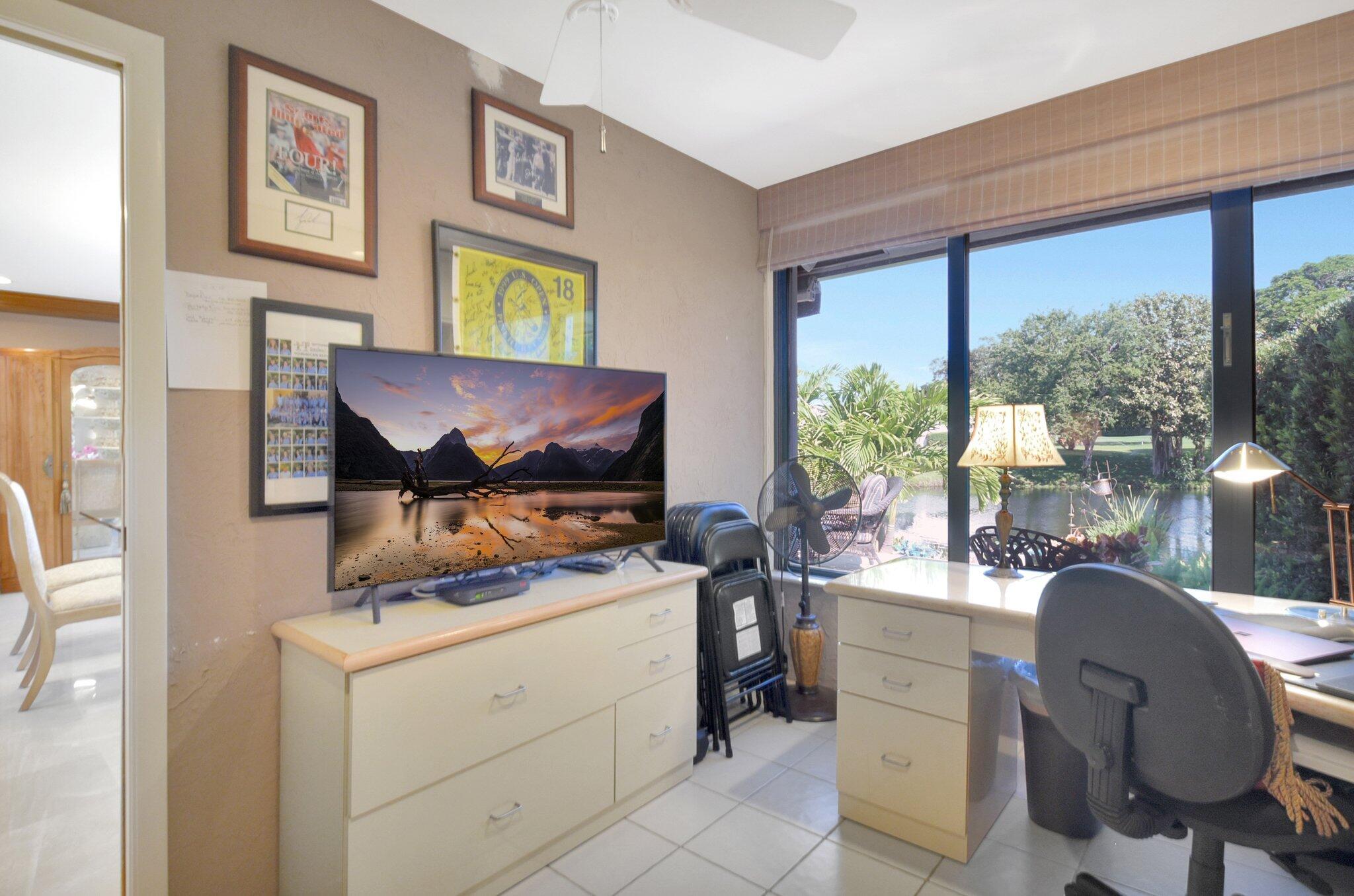 VILLAS OF HAMPSHIRE CONDO - Residential