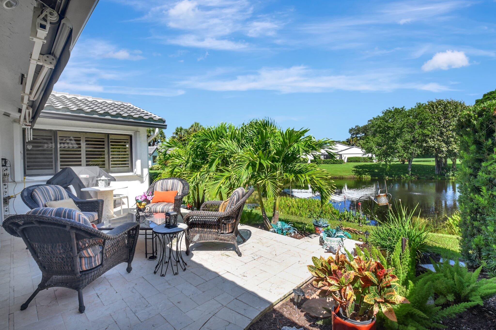 VILLAS OF HAMPSHIRE CONDO - Residential