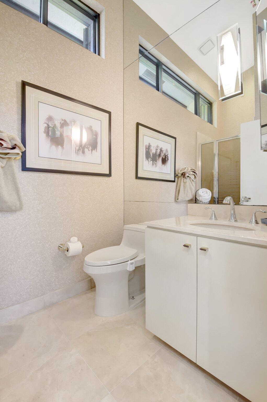 VILLAS OF HAMPSHIRE CONDO - Residential