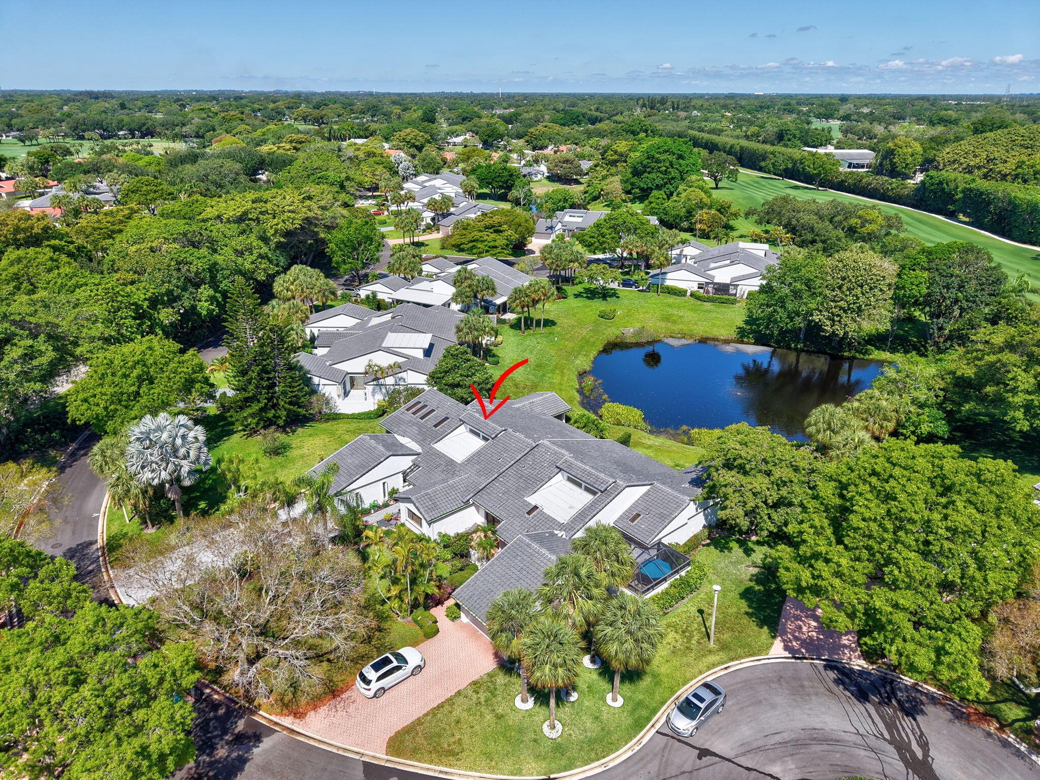 VILLAS OF HAMPSHIRE CONDO - Residential