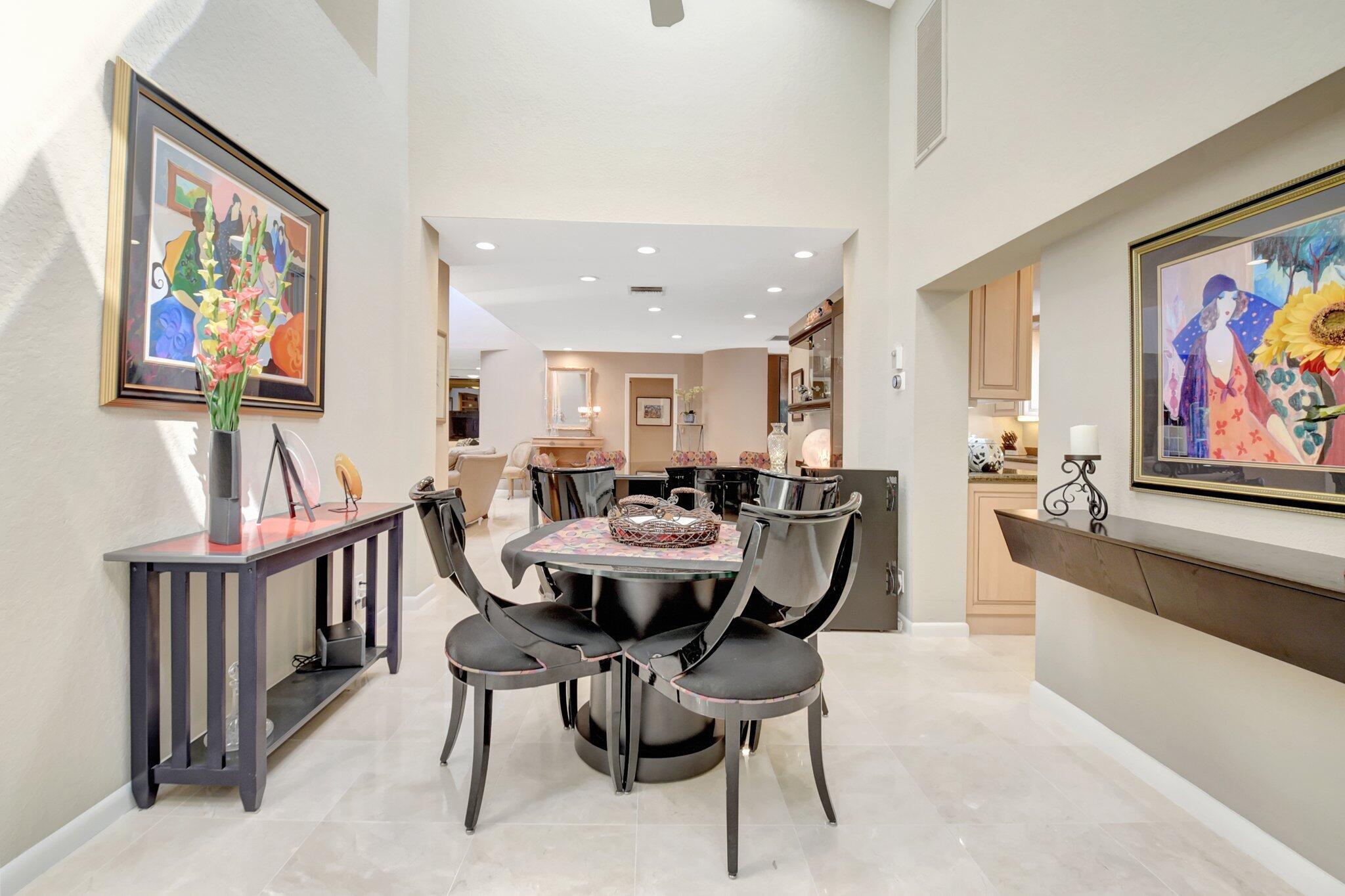 VILLAS OF HAMPSHIRE CONDO - Residential