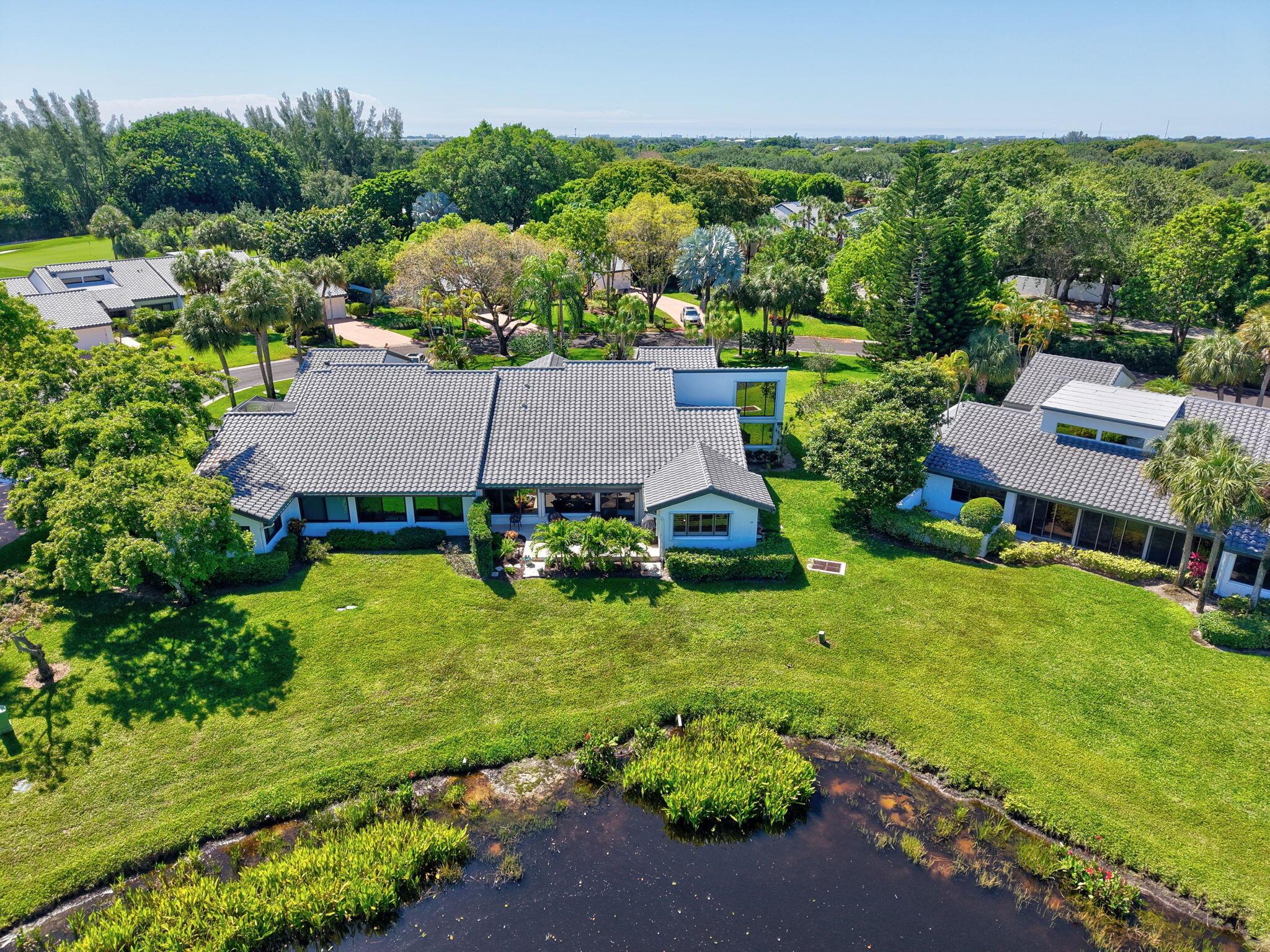 VILLAS OF HAMPSHIRE CONDO - Residential